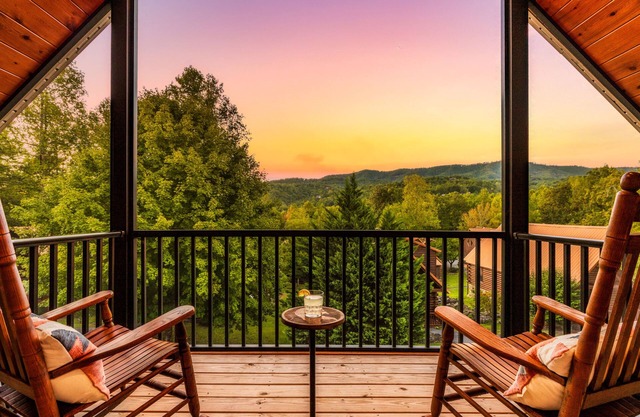 Pool! Gym! Family favorite..enclosed patio. Hot tub, fireplace. No scary roads!