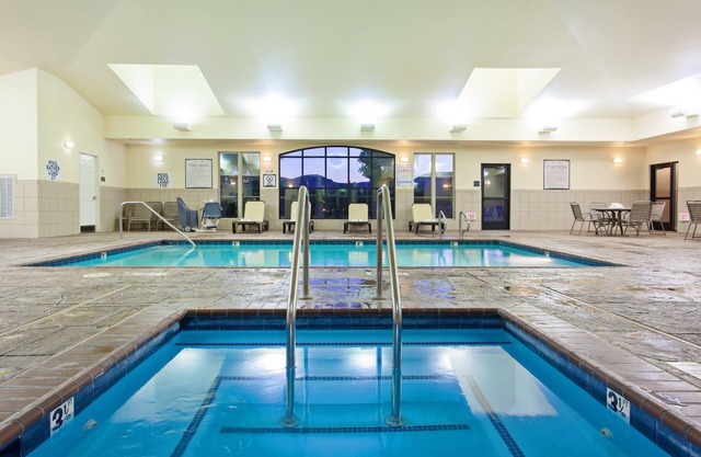 Queen Studio cerca de Wine Country | Acceso a la piscina, hidromasaje + gimnasio