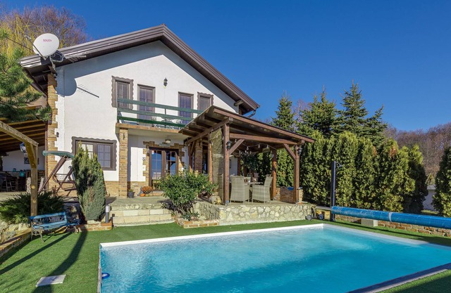 Pool House Milk And Honey, Novi Marof, Croatia