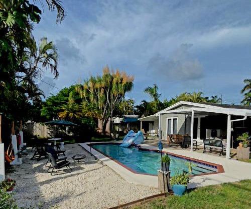 Pool House Resort heated swimming pool family getaway