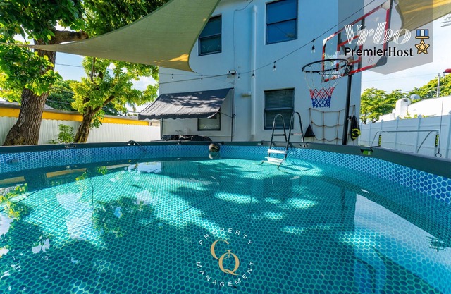 Central Wynwood Fun House W/ Games And Services!