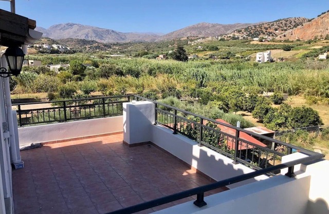 Pool, hut tube, mountain views all-in-one for a perfect Crete retreat!