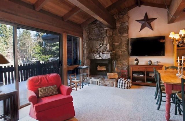 Close to Palisades|Walk to Pier|Beach|Tahoe City