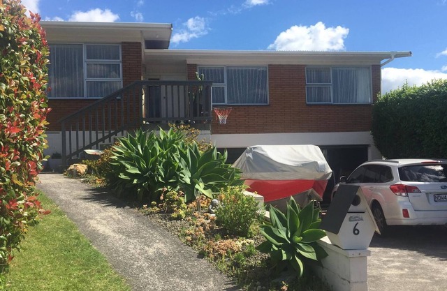 Pool, sky tv, darts. A great place for families! Not a party house…