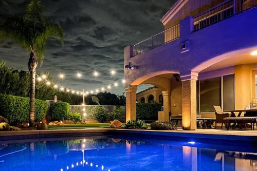 Pool, Spa and Putting Green Fountain Hills Home!
