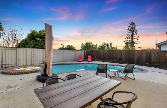 Pool/Spa home with Panoramic view