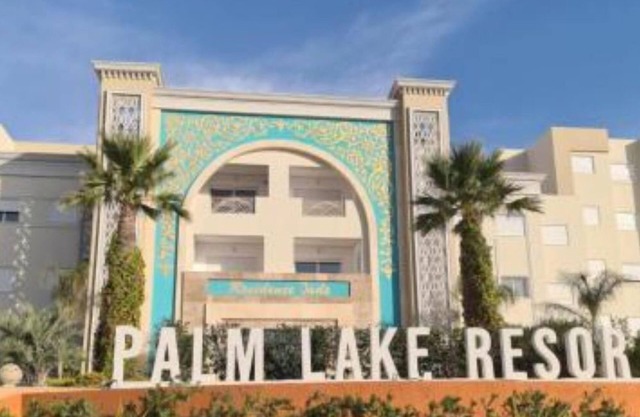 Pool-view apartment in a charming, well-secured residence