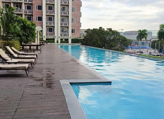 Pool View BP1043