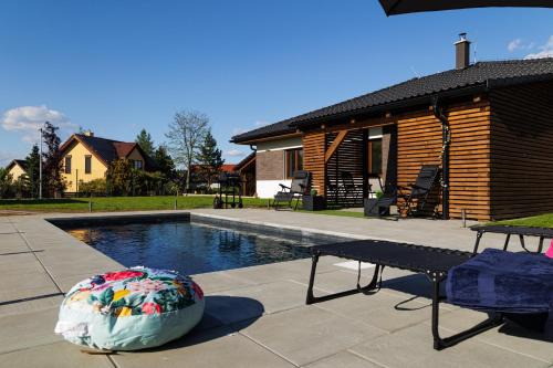 Pool Villa Mukařov