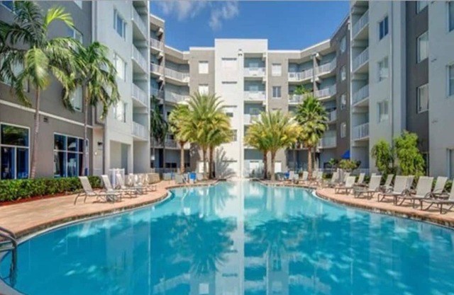 Poolside Bliss at Bell Channelside B-113