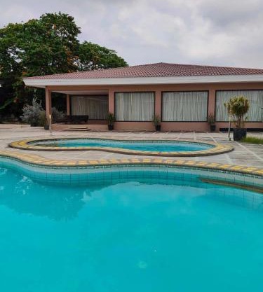 Poolside Cottage