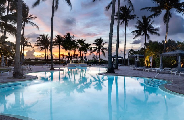 Poolside Double Queen | Duck Key | No Hidden Fee