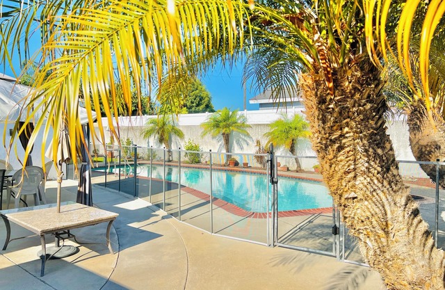 Poolside Paradise Single Family 3BA Disney Home