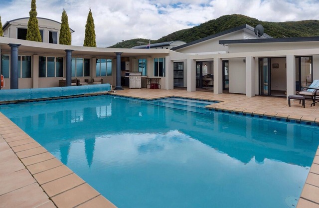 Retiro junto a la piscina - Picton Holiday House (Waikawa)