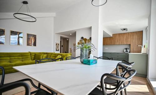 Pop Apartment