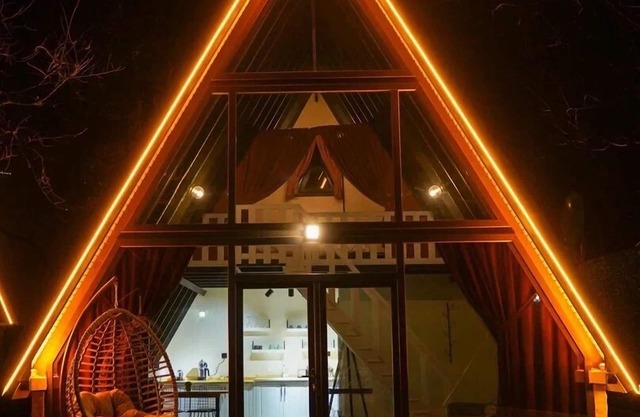 Pop Suit Bungalow