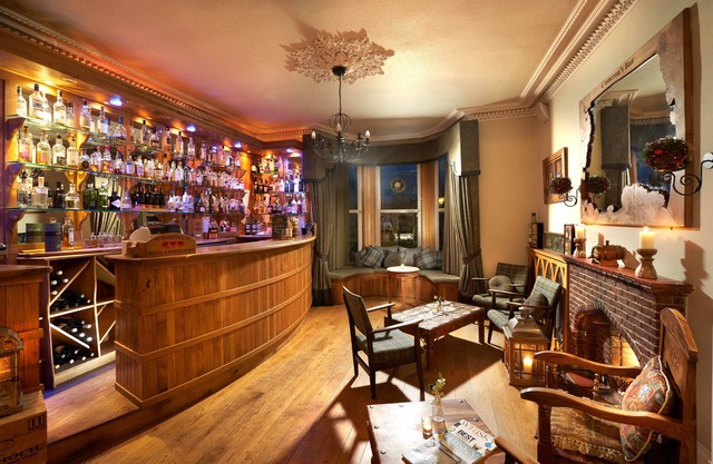 Poppies Hotel