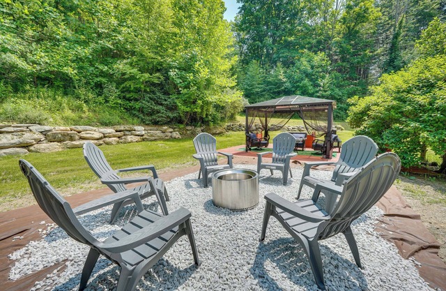 Porch & Fire Pit: Shawnee on Delaware Home!