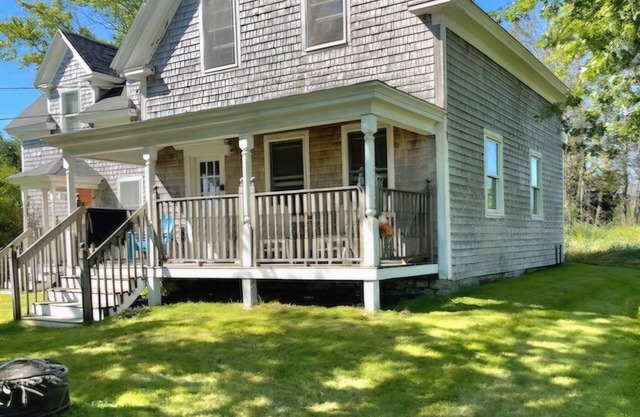 "PorchView" at Corea Harbor - sweet one bedroom w/views! Near Schoodic/Acadia.