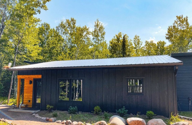 Porcupine Bluff | Modern Home, Lake Views