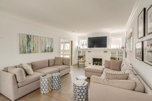 Port Clinton Home with Lake View - Walk to Beach!