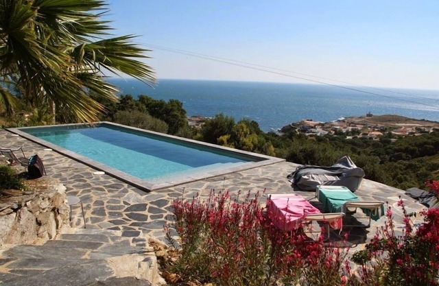 Port de la Selva Rodeado de naturaleza, casa, piscina, gran parcela y hermosa vista.