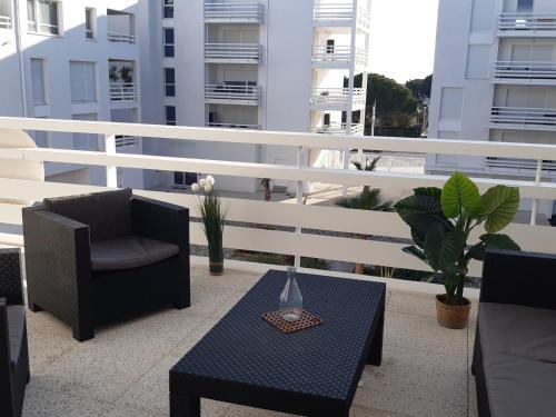 Port Leucate : Superbe T3 Climatisé avec Terrasse, Parking, et Proche Plage - FR-1-727-21