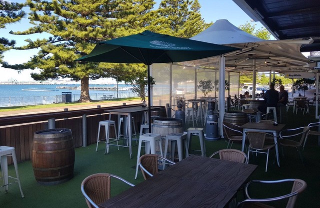 Port Lincoln Pier Hotel