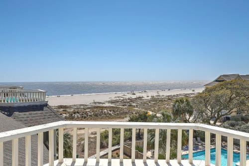 Port O' Call E302 - Top Floor Ocean View Condo!