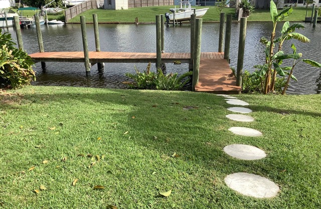 Port ST Lucie River casa frente con muelle privado