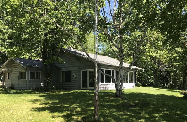Porter Estate Cabin en el lago Charlevoix