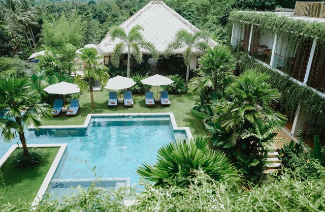 PORTER HOTEL - Surf & Yoga Retreat