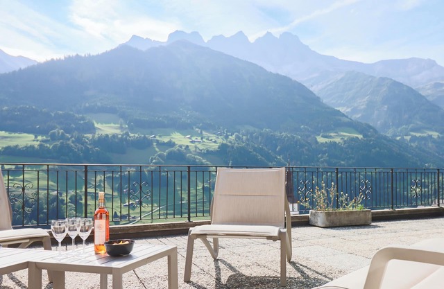 Portes du Soleil/ Val-d'Illiez - 4-bedroom chalet with view