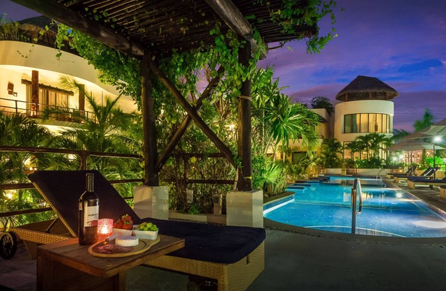 Porto Playa Condo Hotel & Beachclub