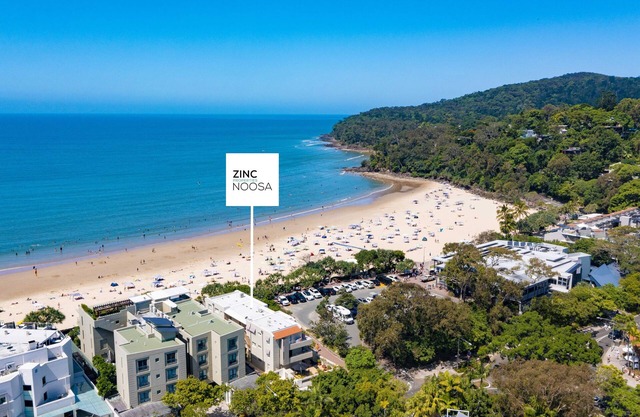Portofino 8 - BEACHFRONT COMPLEX STUNNINGLY RENOVATED PENTHOUSE