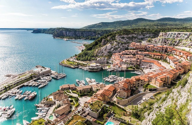 Portopiccolo Designer Penthouse with pool access, private SPA and seafront view