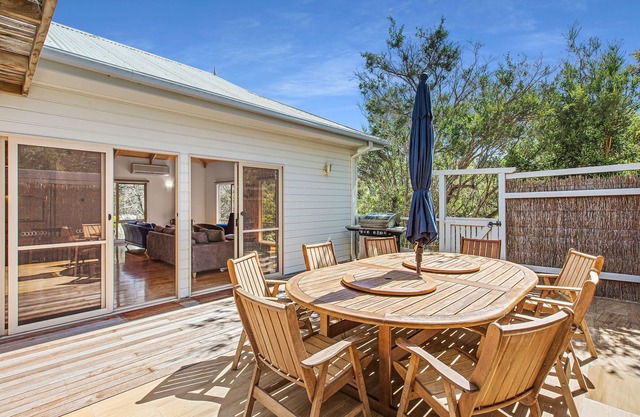 Portsea family home, Games room, Expansive deck (sleeps 8)