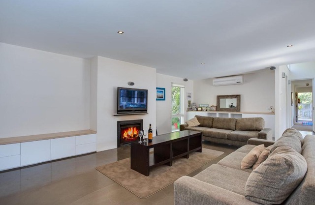 Portsea Place