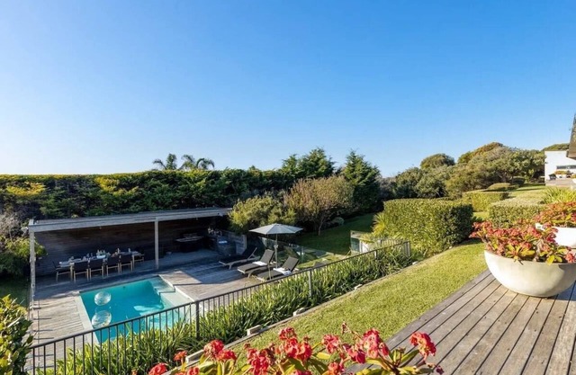 Portsea Sanctuary, Gas Heat Pool & Gardens