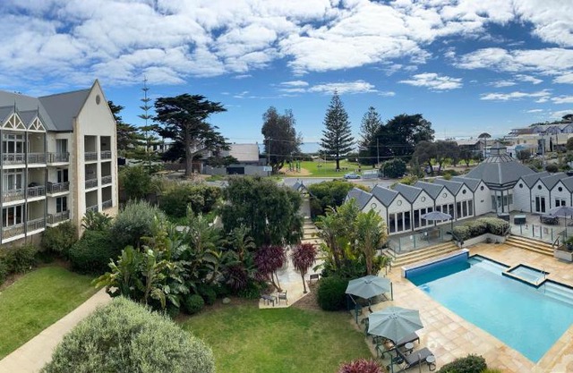 Portsea Village Resort