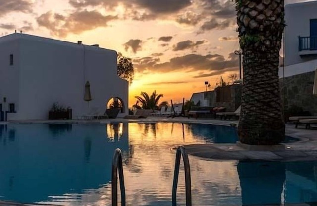 Poseidon Hotel & Suites