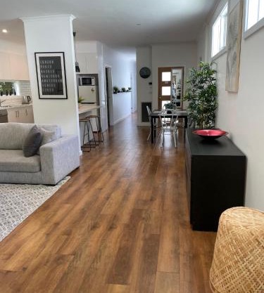 Position Perfect in the Heart of Sherbrooke