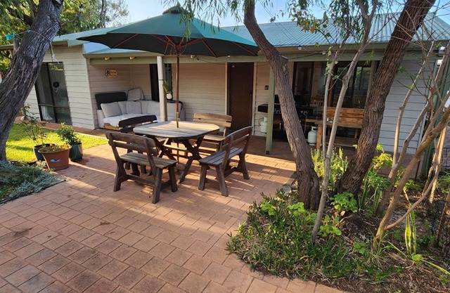 Possum Hollow - Charming Cottage in Central Busselton - Perfect Getaway!