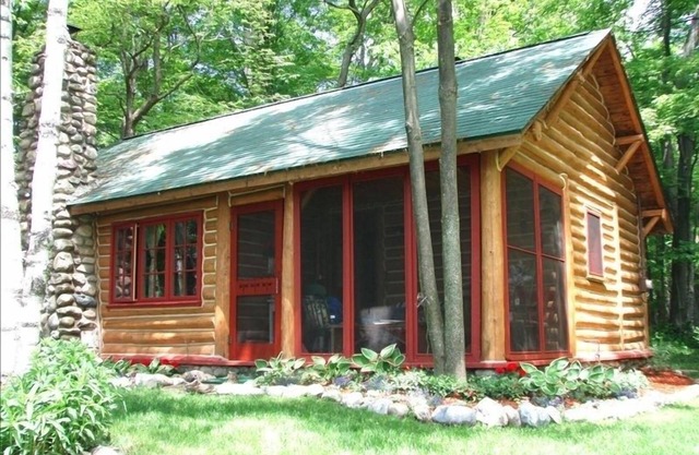 * Beachy * Adorable "Bliss" Log Cabin-Golden Sand + 6 acres arbolados