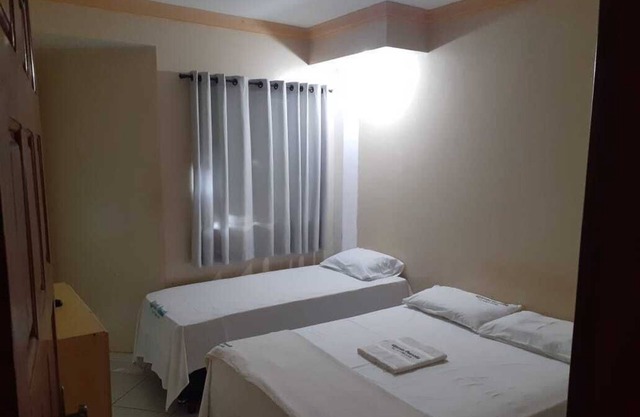 Pousada Algaroba, no Centro de Bom Jesus da Lapa, 300 Metros da Praça da Fé