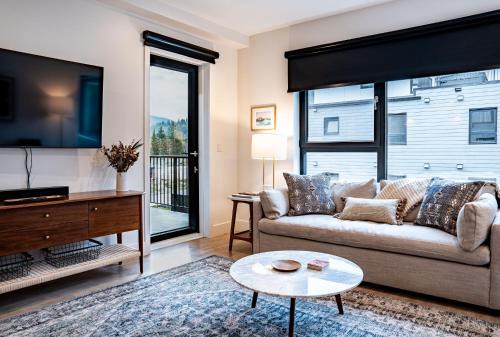 Powder Pines Retreat by Revelstoke Vacations