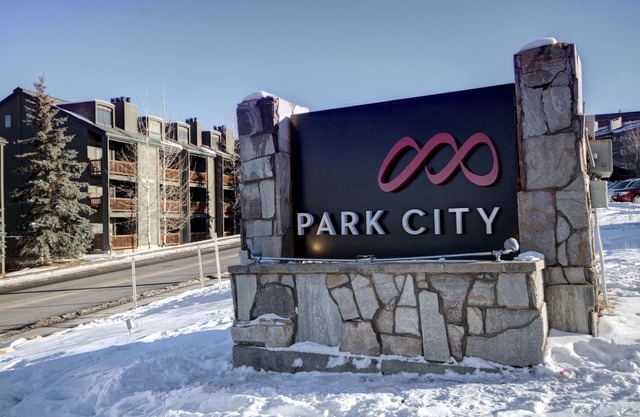 Powder Pointe 303b 1 Bedroom Condo by RedAwning