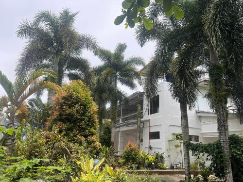 Powers Guest House and Resort