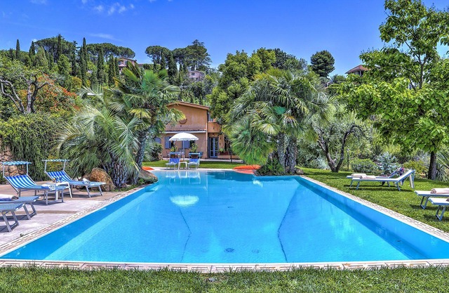 Pozzo Antico 10, Emma Villas