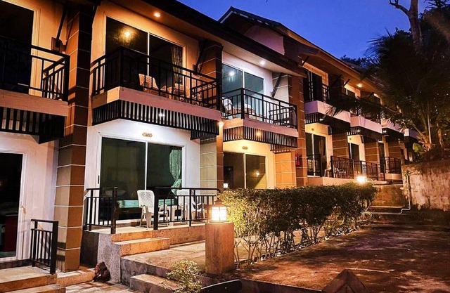 PP Midnight Hotel